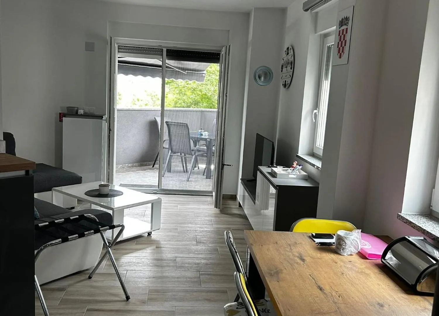 Lägenhet Apartmani Jedro Šilo